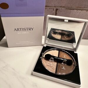Artistry Go Vibrant Eye Shadow Quad in Golden Harvest